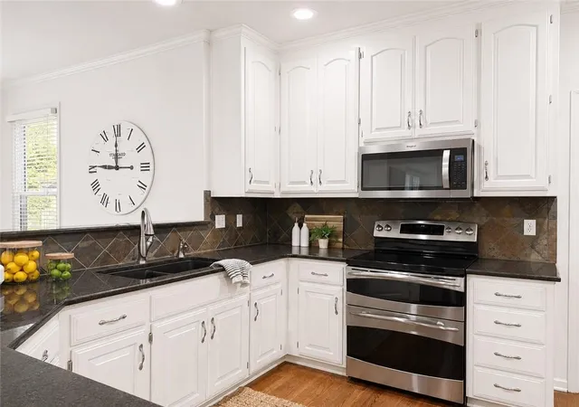 Homes for sale in Shawnee, KS | 13902 W 71 Ter, Shawnee, KS 66216 | MLS# 2620604