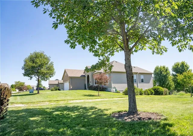 Homes for sale in Saint Joseph, MO | 19327 Tomahawk Ln, Saint Joseph, MO 64505 | MLS# 2620605