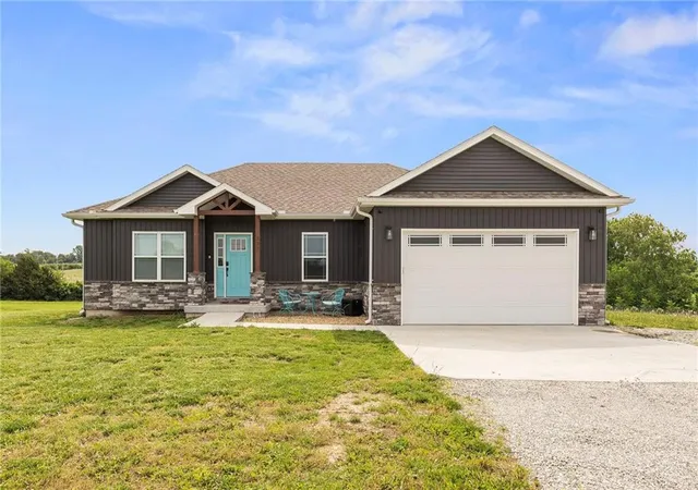 1st image of 305 Sw 11th Rd, Warrensburg, MO 64093 | MLS# 2620633
