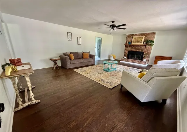 Photo 4 of Single family home for sale at 503 Hickory St, Richmond, MO 64085 | MLS# 2620634 | Listing updated on 2026-07-28