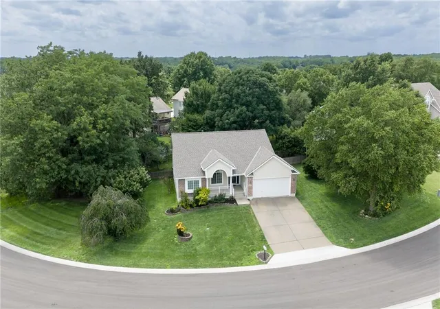 Homes for sale in Kansas City, KS | 4038 N 107th Ter, Kansas City, KS 66109 | MLS# 2620640