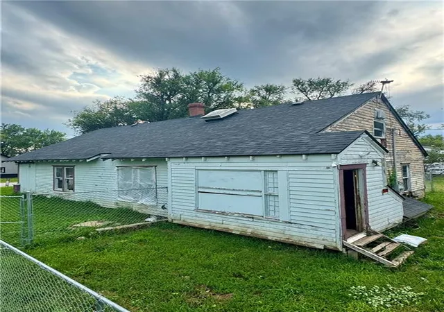 Photo 3 of Single family home for sale at 206 W 3rd Street, Creighton, MO 64739 | MLS# 2620649 | Listing updated on 2026-10-06