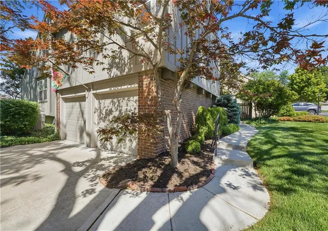 3rd image of 4306 W 111Th Ter, Leawood, KS 66211 | MLS# 2620661