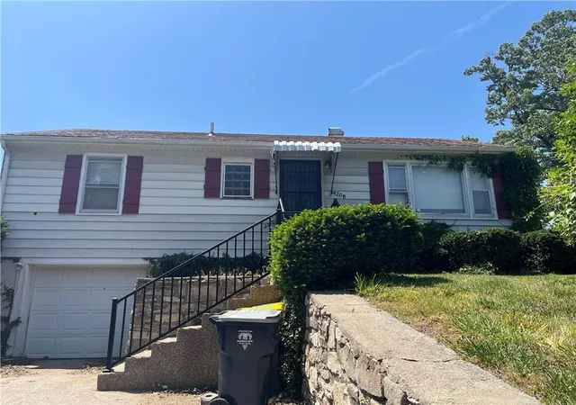 Photo 1 of Single family home for sale at 4208 N Brighton Ave, Kansas City, MO 64117 | MLS# 2620716 | Listing updated on 2026-09-01