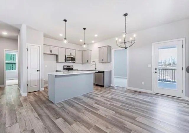 2nd image of 12423 S Redwood St, Lee's Summit, MO 64086 | MLS# 2620729