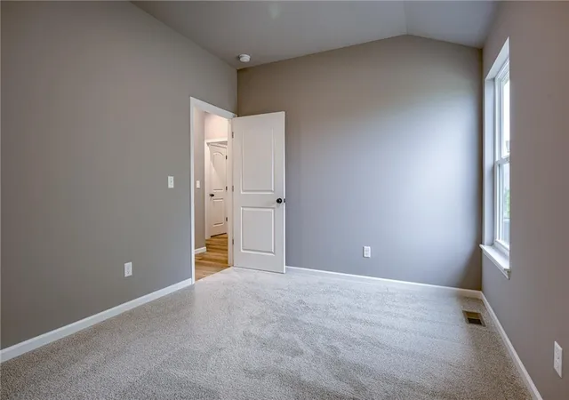 5th image of 12423 S Redwood St, Lee's Summit, MO 64086 | MLS# 2620729