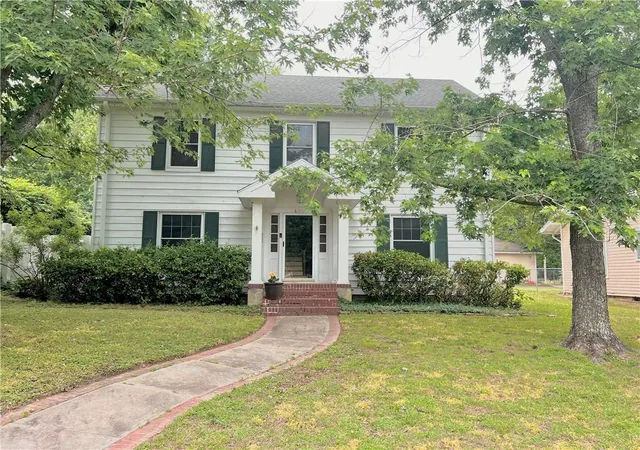 Photo 1 of Single family home for sale at 409 N Park Blvd, Independence, KS 67301 | MLS# 2620769 | Listing updated on 2026-10-22