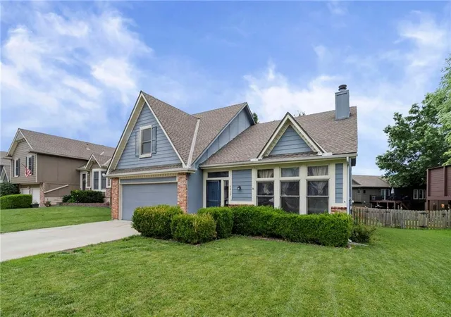 Homes for sale in Shawnee, KS | 6413 Anderson St, Shawnee, KS 66226 | MLS# 2620853