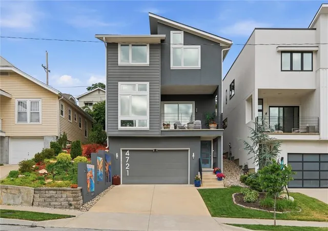 1st image of 4721 Liberty St, Kansas City, MO 64112 | MLS# 2620863