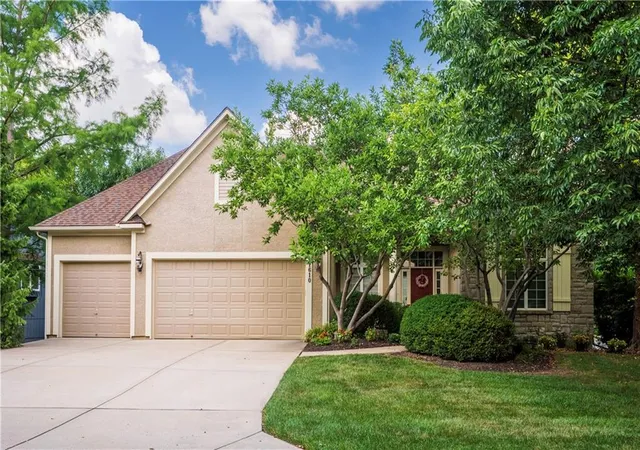 1st image of 11610 W 147th St, Olathe, KS 66062 | MLS# 2620898