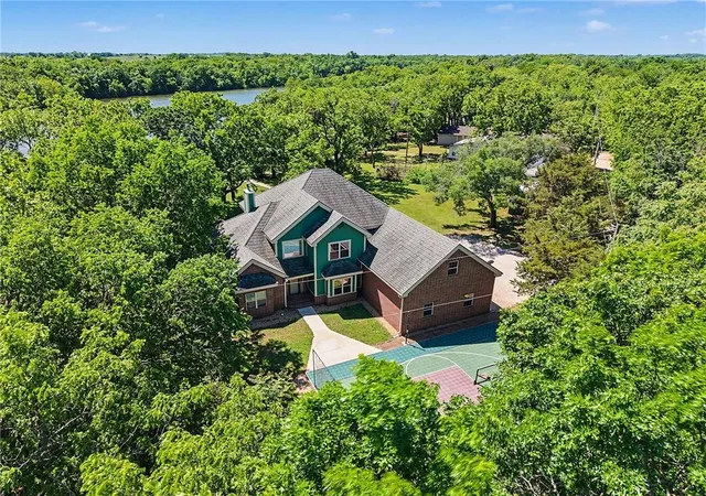 1st image of 58 W Lake Rd, Farlington, KS 66734 | MLS# 2620909