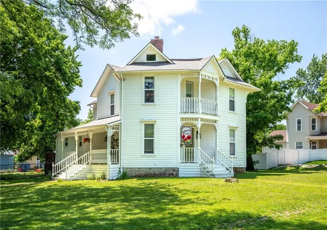 Photo 2 of Single family home for sale at 303 W 3rd Street, Chanute, KS 66720 | MLS# 2620915 | Listing updated on 2026-10-02