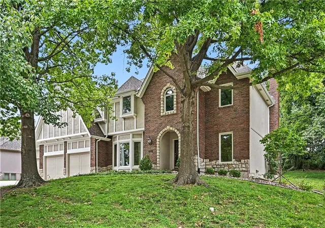 Photo 2 of Single family home for sale at 5500 Nw 62nd Street, Kansas City, MO 64151 | MLS# 2620932 | Listing updated on 2026-09-25