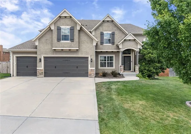 Homes for sale in Lees Summit, MO | 1412 Sw Whistle Dr, Lees Summit, MO 64082 | MLS# 2620942