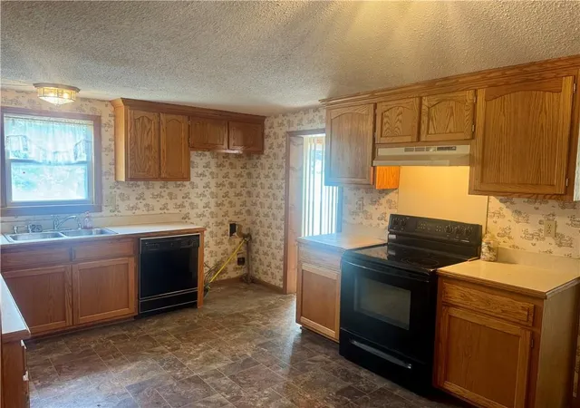 Photo 4 of Single family home for sale at 22207 S Excelsior Rd, Harrisonville, MO 64701 | MLS# 2621029 | Listing updated on 2026-07-09
