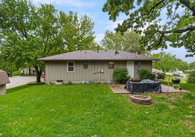 29th image of 4008 S Colonial Dr, Independence, MO 64055 | MLS# 2621040