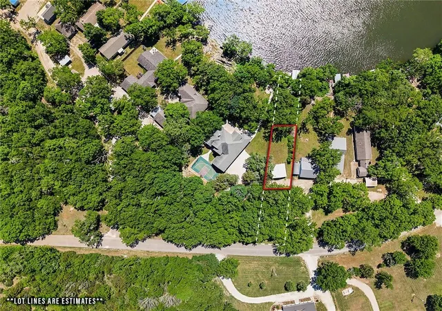1st image of 57 W Lake Rd, Farlington, KS 66734 | MLS# 2621052
