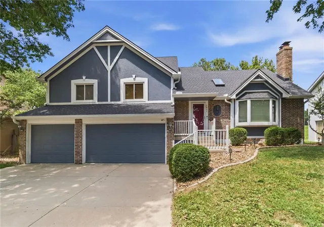 Homes for sale in Kansas City, MO | 1624 Ne 81st St, Kansas City, MO 64118 | MLS# 2621058
