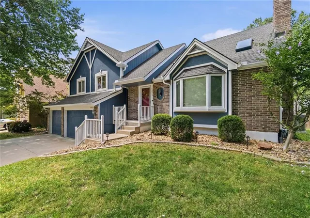 Homes for sale in Kansas City, MO | 1624 Ne 81st St, Kansas City, MO 64118 | MLS# 2621058