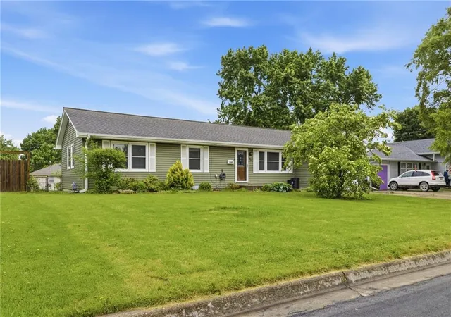 3rd image of 506 South Dr, Marshall, MO 65340 | MLS# 2621063