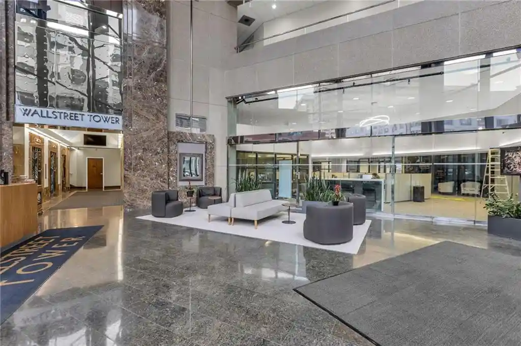 Listing Photo 2 - Condo for sale in 1101 Walnut St located at 1101 Walnut St, Kansas, MO 64106 - Unit #803