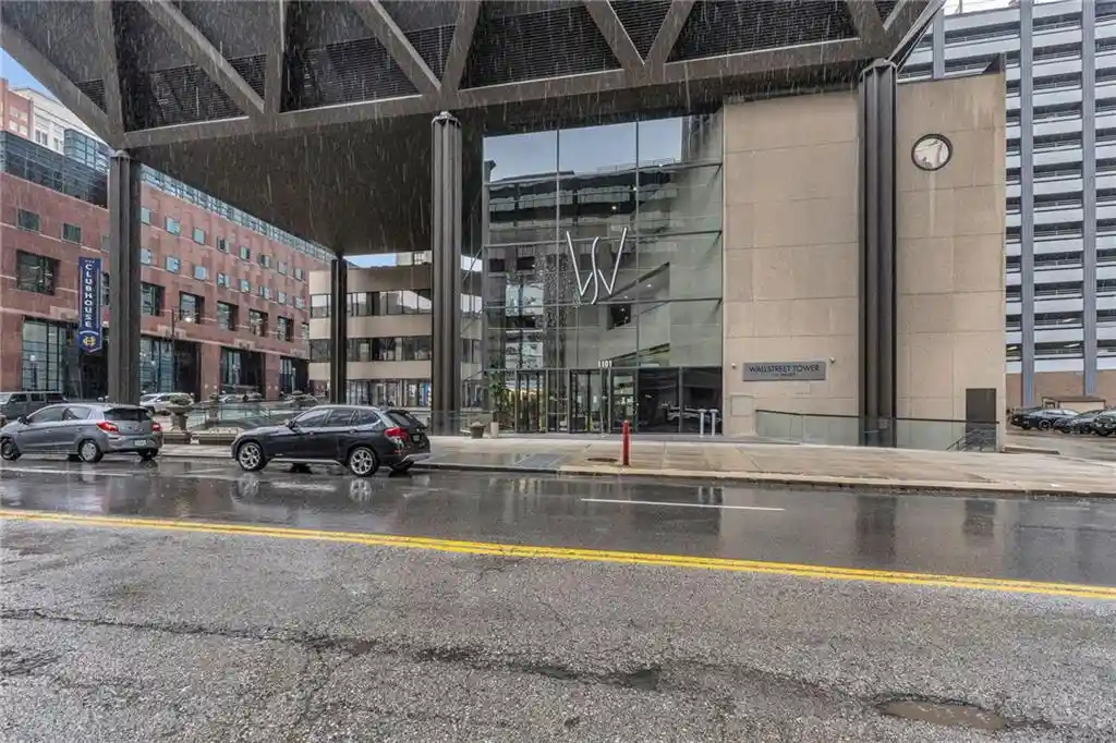 Listing Photo 70 - Condo for sale in 1101 Walnut St located at 1101 Walnut St, Kansas, MO 64106 - Unit #803