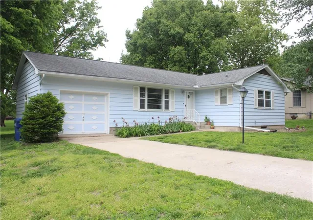 Homes for sale in Brookfield, MO | 1101 Sunset Hill Rd, Brookfield, MO 64628 | MLS# 2621096