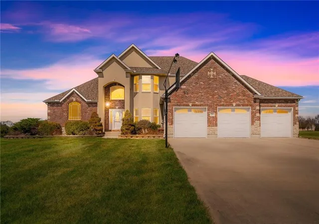 44th image of 24611 Woodland Cir, Lees Summit, MO 64086 | MLS# 2621103