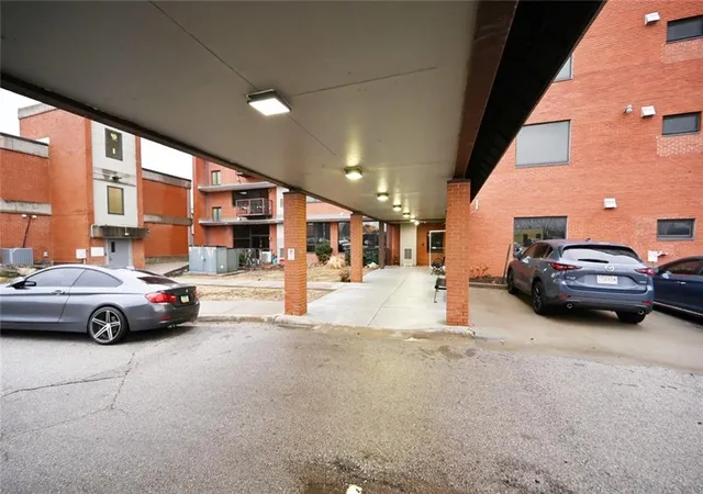 Homes for sale in Kansas City, MO | 2940 Baltimore Ave #1209, Kansas City, MO 64108 | MLS# 2621112