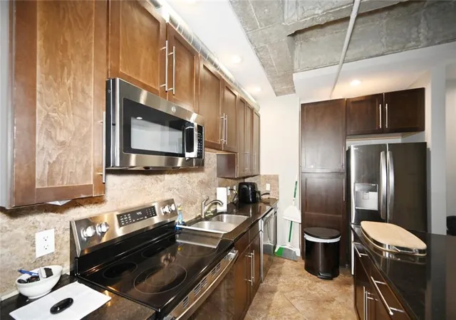 Homes for sale in Kansas City, MO | 2940 Baltimore Ave #1209, Kansas City, MO 64108 | MLS# 2621112