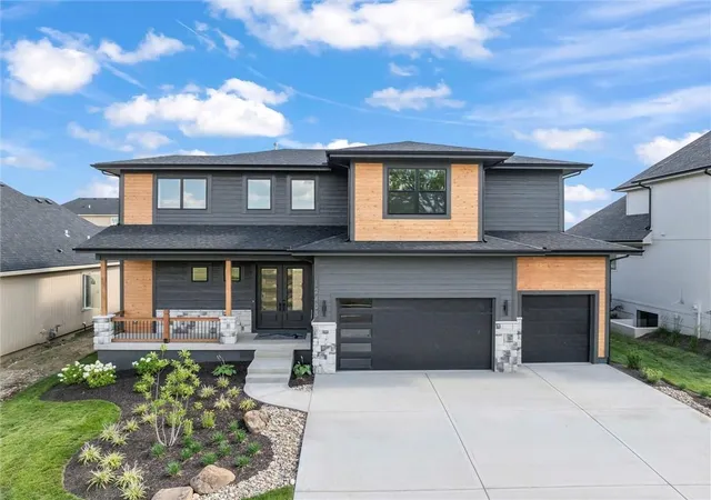 Single family home for sale at 12403 W 183rd Terrace, Bucyrus, KS 66013 | MLS# 2621120