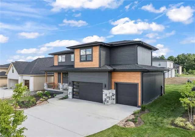 Photo 3 of Single family home for sale at 12403 W 183rd Terrace, Bucyrus, KS 66013 | MLS# 2621120 | Listing updated on 2026-10-08