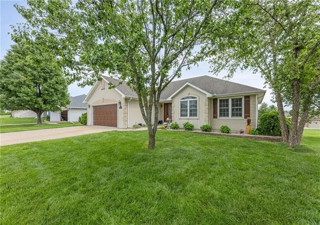 Homes for sale in Cameron, MO | 205 Aquila Dr, Cameron, MO 64429 | MLS# 2621127