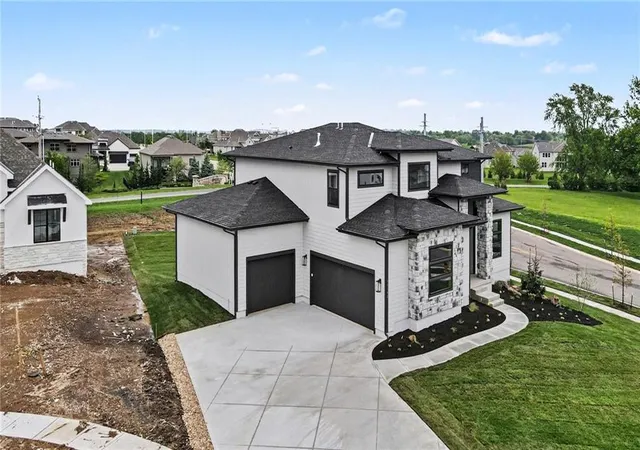 5th image of 12502 W 183Rd Ter, Overland Park, KS 66013 | MLS# 2621134