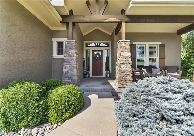 2nd image of 15933 Ballentine St, Overland Park, KS 66221 | MLS# 2621155