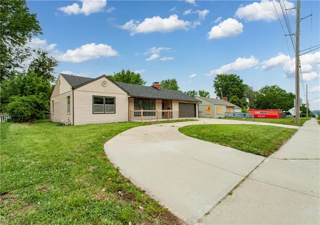 Photo 1 of Single family home for sale at 3710 S Sterling Ave, Independence, MO 64052 | MLS# 2621161 | Listing updated on 2026-07-01