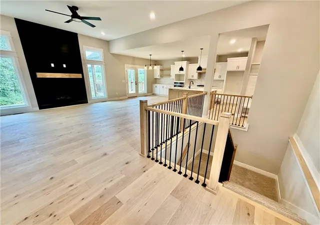 Photo 3 of Single family home for sale at 504 Skyview Ln, Liberty, MO 64068 | MLS# 2621181 | Listing updated on 2026-10-08