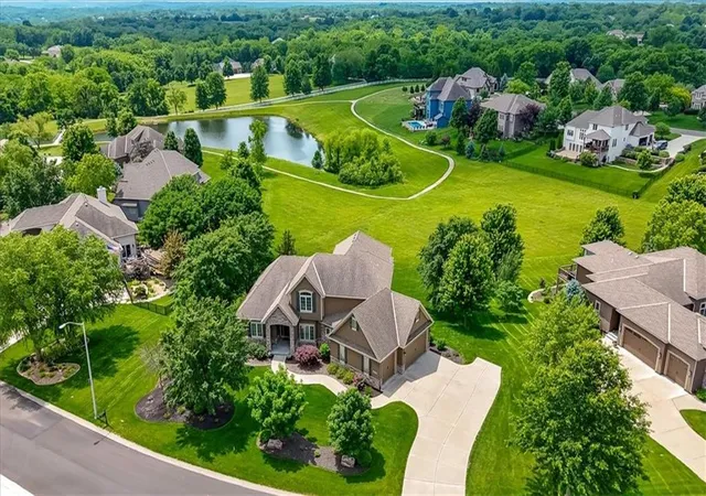1st image of 11775 Nw 81st St, Parkville, MO 64152 | MLS# 2621201