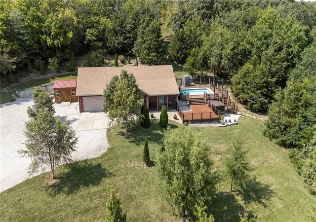 Homes for sale in Paola, KS | 28818 W 303rd St, Paola, KS 66071 | MLS# 2621228