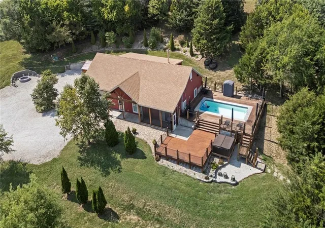 Homes for sale in Paola, KS | 28818 W 303Rd St, Paola, KS 66071 | MLS# 2621228