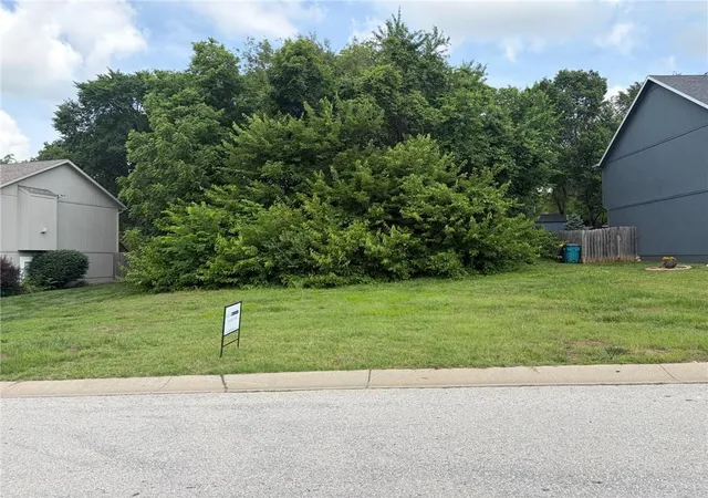 Homes for sale in Louisburg, KS | 918 S 12th St, Louisburg, KS 66053 | MLS# 2621229