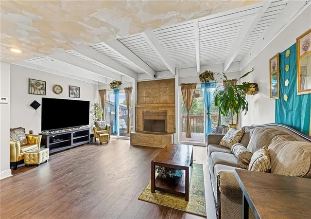 4th image of 232 Ne Bayview Dr, Lee's Summit, MO 64064 | MLS# 2621247