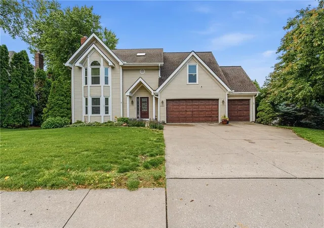 1st image of 6321 Nw 78 St, Kansas City, MO 64151 | MLS# 2621253