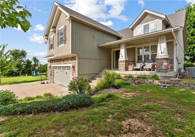 3rd image of 13317 Davis Ave, Bonner Springs, KS 66012 | MLS# 2621265
