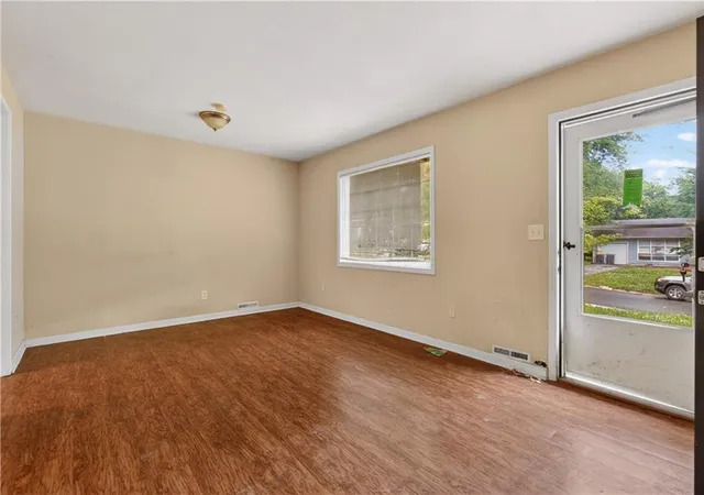 Homes for sale in Kansas City, MO | 11401 Palmer Ave, Kansas City, MO 64134 | MLS# 2621268