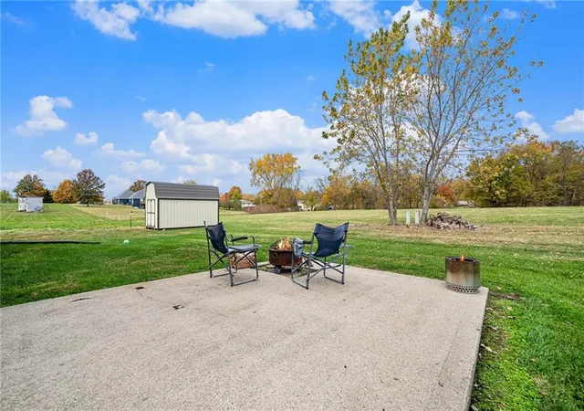 Listing Photo 2 - Condo for sale in building located at 1100 Colonial Dr, Lathrop, MO 64465 - Unit #