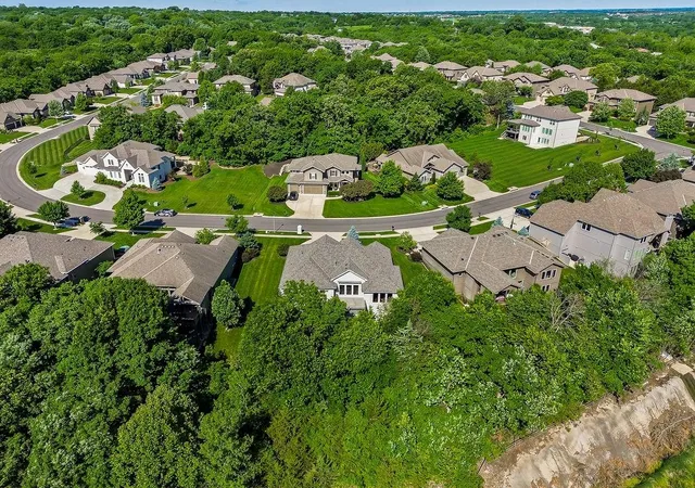 Homes for sale in Shawnee, KS | 6817 Millbrook St, Shawnee, KS 66218 | MLS# 2621292