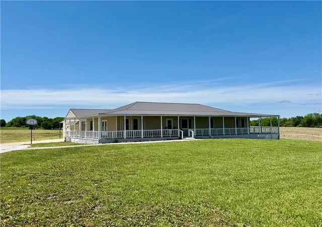 Homes for sale in Rayville, MO | 12356 Elkhorn Rd, Rayville, MO 64084 | MLS# 2621303