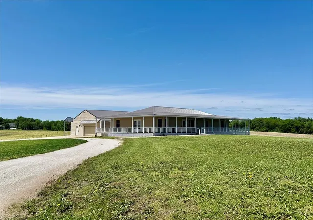 Homes for sale in Rayville, MO | 12356 Elkhorn Rd, Rayville, MO 64084 | MLS# 2621303