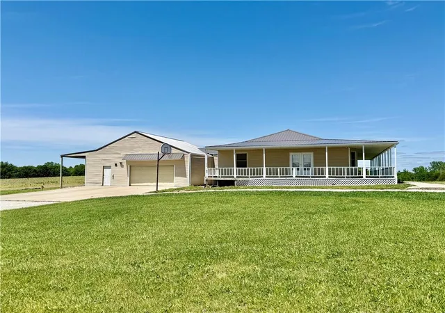 Homes for sale in Rayville, MO | 12356 Elkhorn Rd, Rayville, MO 64084 | MLS# 2621303